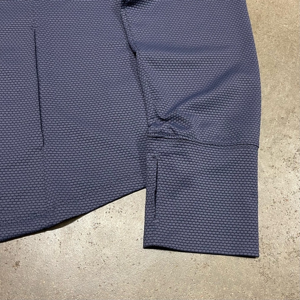 Tommy Bahama Golf Textured 1/2 Zip Jacket - Picture 4 of 10